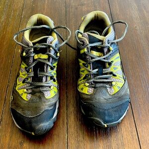 Merrell  unifly women’s shoe size 9